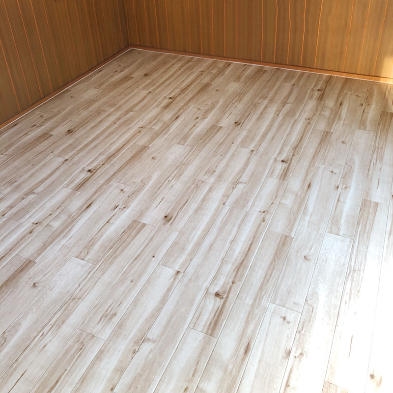 施工後：既存床の上貼りで短工期＆水に強い床へ