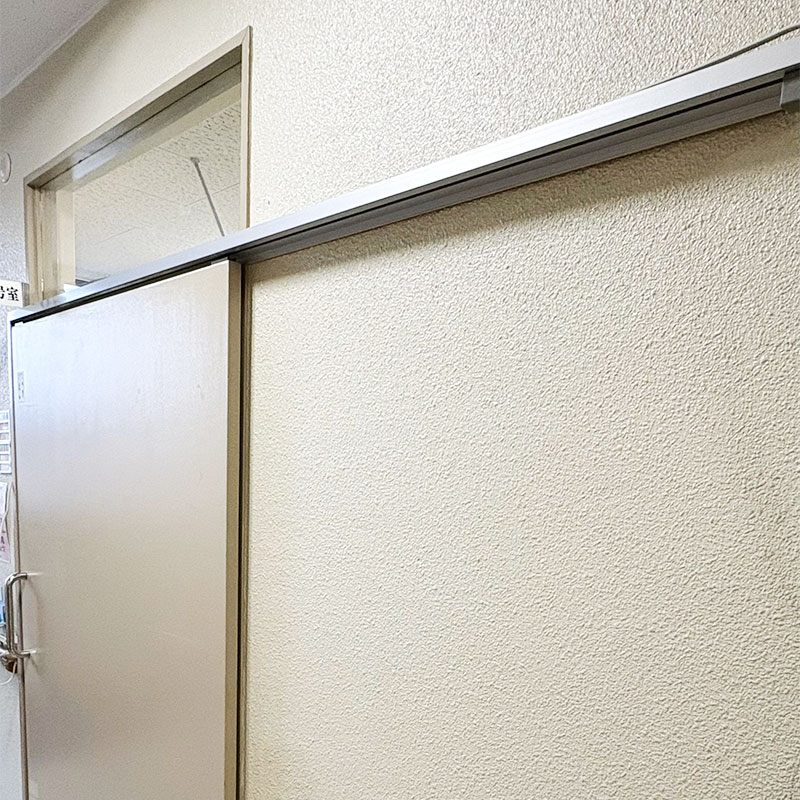 吊扉レール交換後