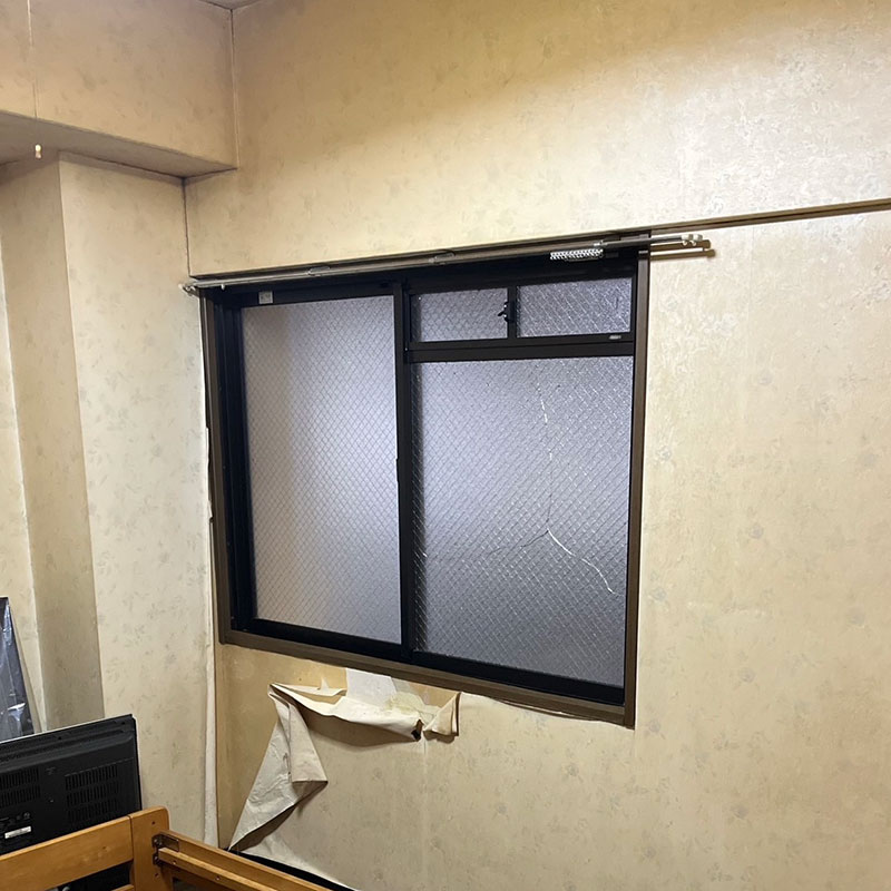 施工前：床の剥がれ・ブカブカが気になる