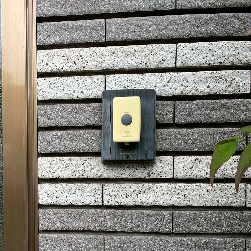 旧型インターホン